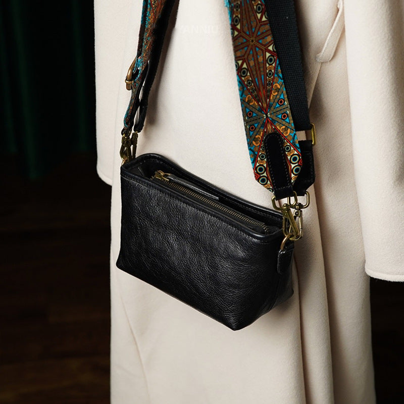 CIMONI® Premium Genuine Leather Cross Body Bag Outdoor Small Shoulder Side  Purse Unisex Chest Bag External Mobile Zipper Pocket (Color - Black) :  Amazon.in: Fashion